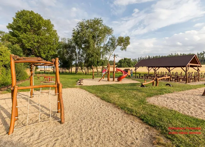 Na Polni Semesterbostad Jemnice